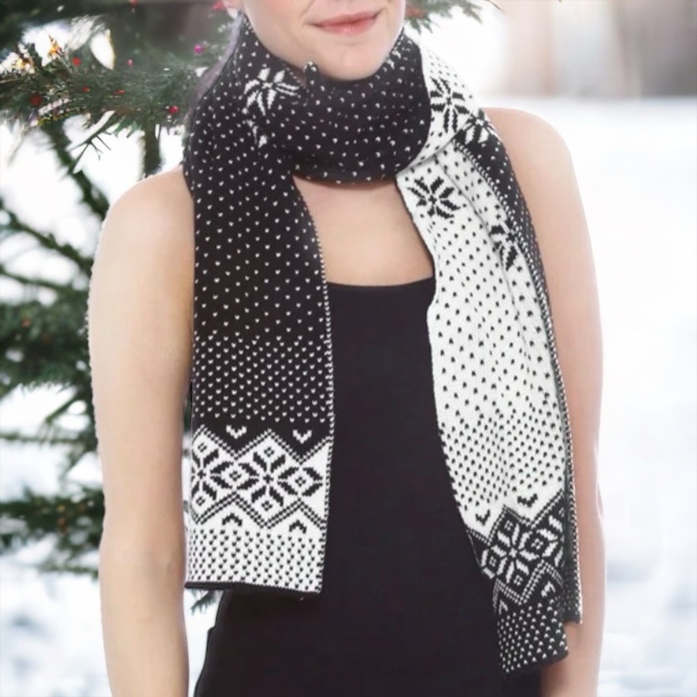 Winter Scarf Simplicity Black and White Reversible Knit Wrap